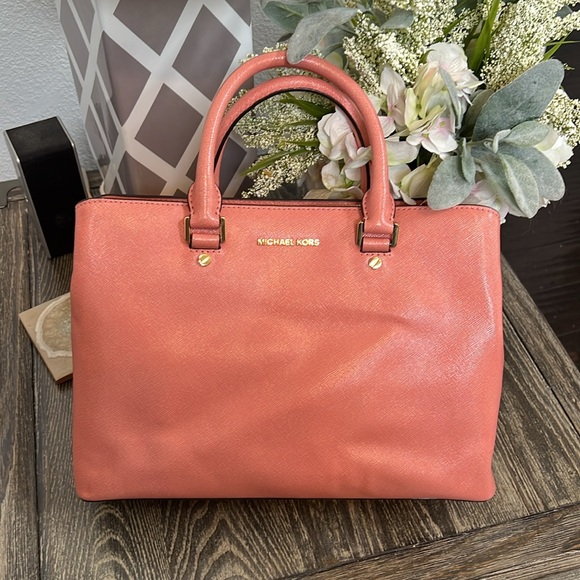 Michael Kors Savannah Satchel Saffiano (Peach) - Picture 13 of 13